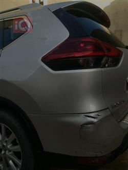 نيسان روج